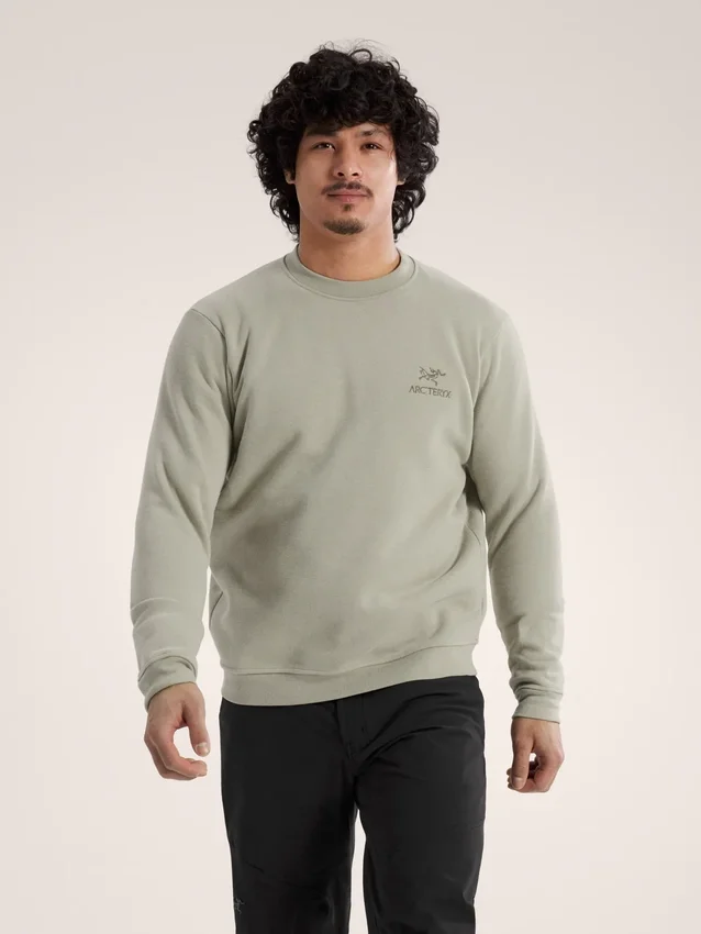 Emblem fleece-trøje med rund hals til mænd
