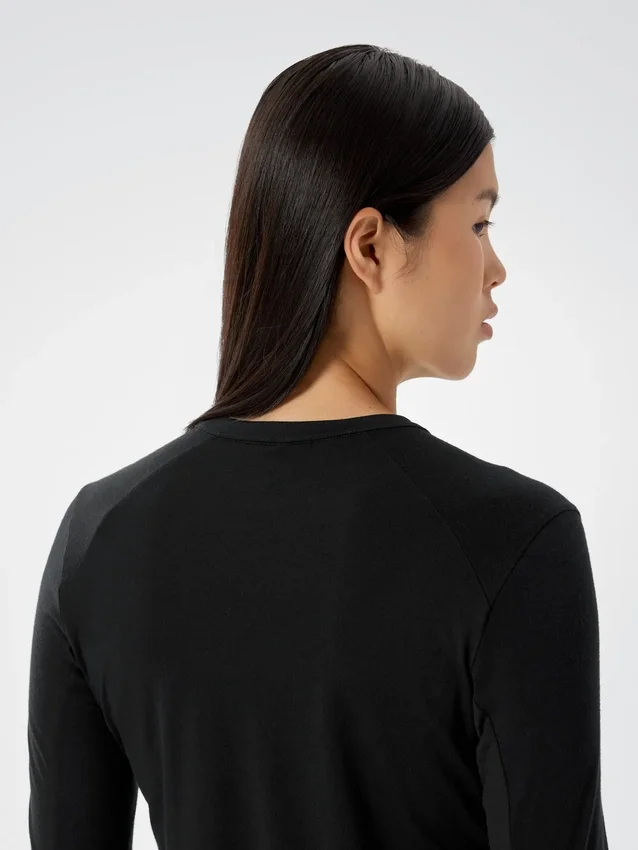 Frame T-shirt med rund hals og lange ærmer til kvinder